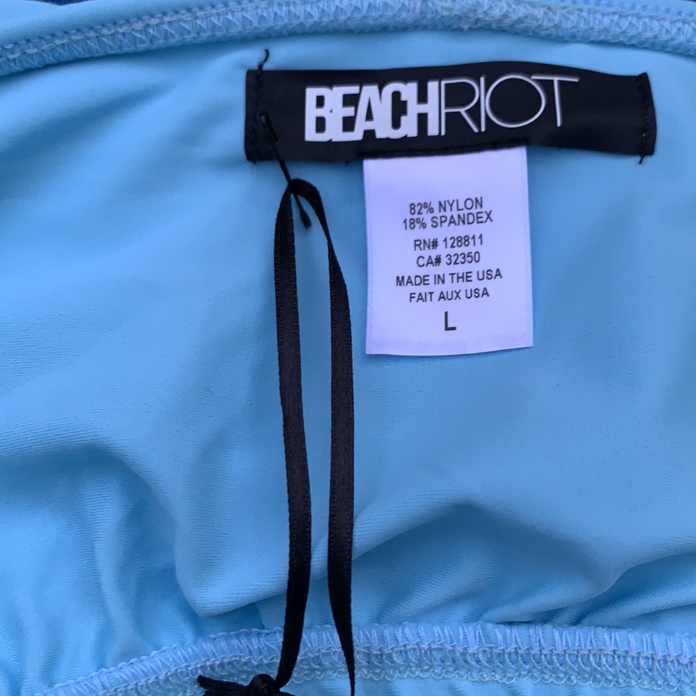 NWT | Beach‎ Riot Ruffle Swim Top! - Picture 3 of 3